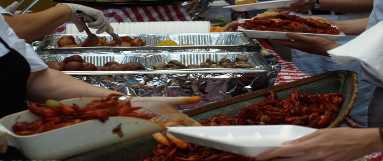 Crawfish Boils At Dos Jefes